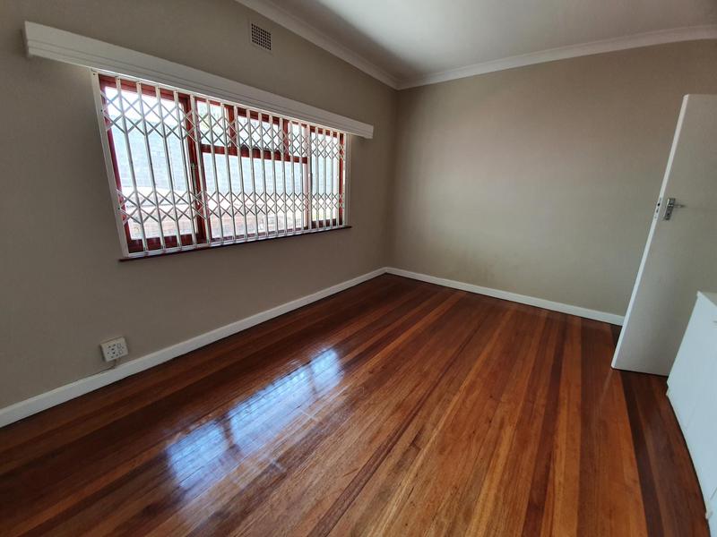 To Let 4 Bedroom Property for Rent in University Estate Western Cape
